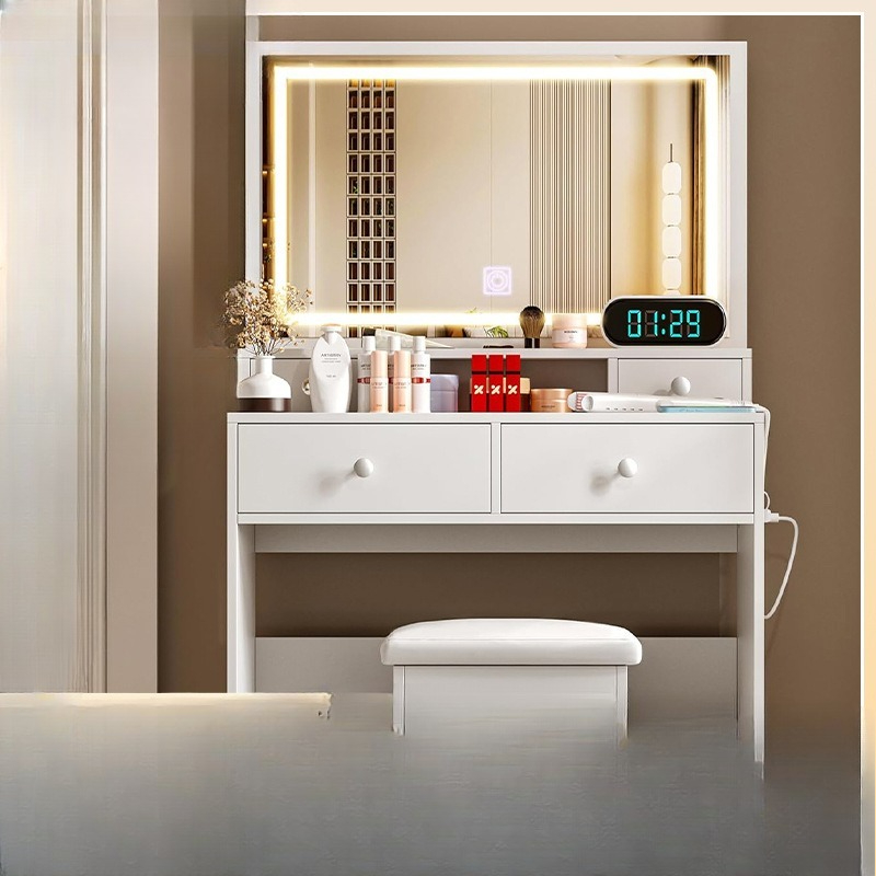 Internet celebrity light luxur - Beauty Makeup School review and price