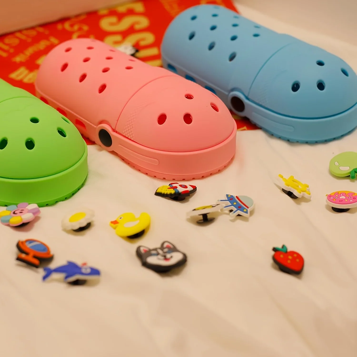 Beautiful Silicone Pencil Case - Beauty Makeup School review and price